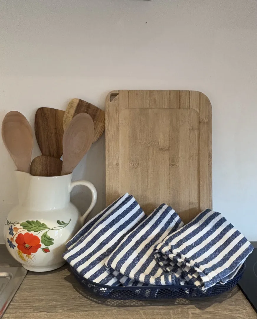 Kitchen workspace and storage